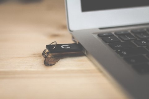 HP Pavilion laptop USB port with flash drive not recognized showing error notification HP Pavilion laptop USB port with flash drive not recognized showing error notification