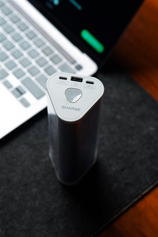 Lenovo Yoga power bank for fast USB-C charging