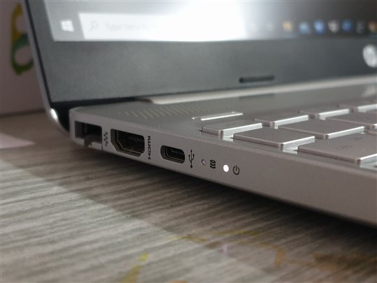 Lenovo ThinkPad P1 Thunderbolt ports
